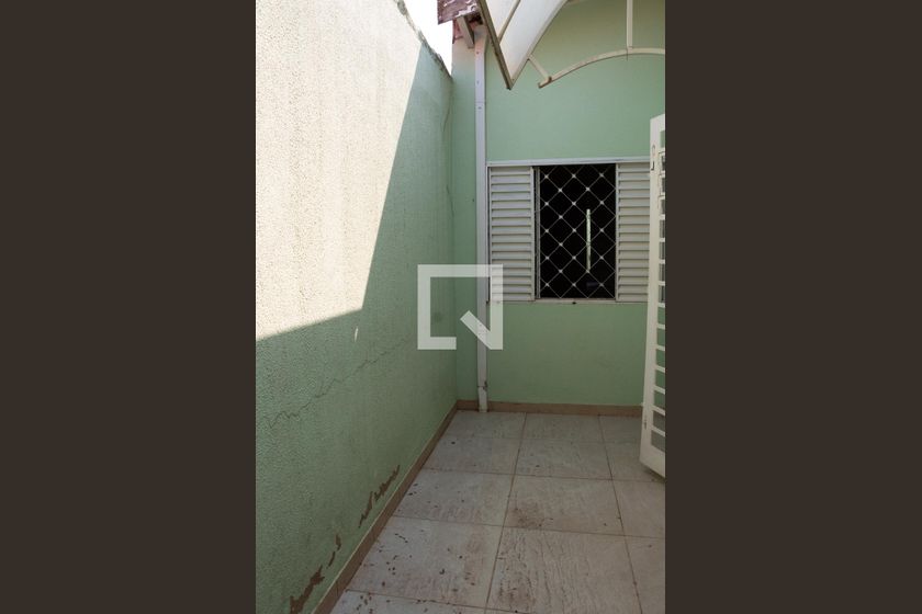 Casa à Venda - Jardim Santana, 3 Quartos,  100 m2 em , Campinas - sp | SoloBR
