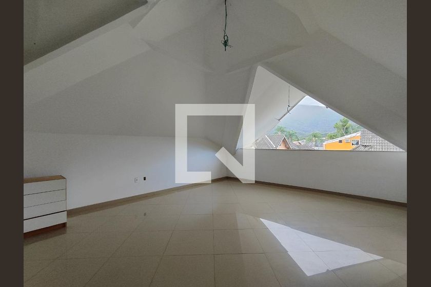 Casa, 3 quartos, 250 m² - Foto 77