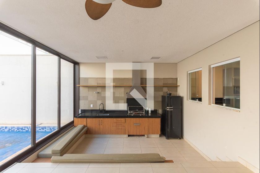 Casa à Venda - Swiss Park, 4 Quartos,  460 m2 em , Campinas - sp | SoloBR