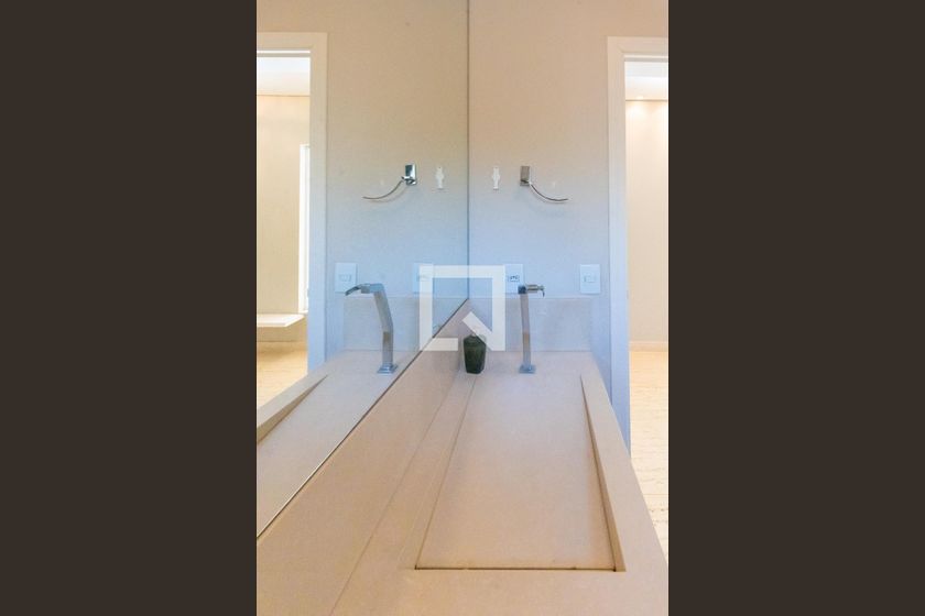 Casa à Venda - Swiss Park, 4 Quartos,  460 m2 em , Campinas - sp | SoloBR