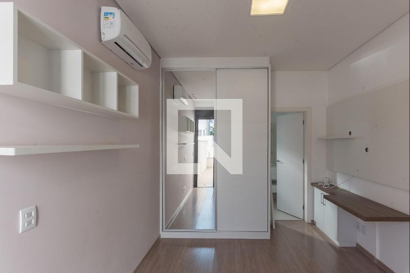 Casa à Venda - Swiss Park, 4 Quartos,  460 m2 em , Campinas - sp | SoloBR