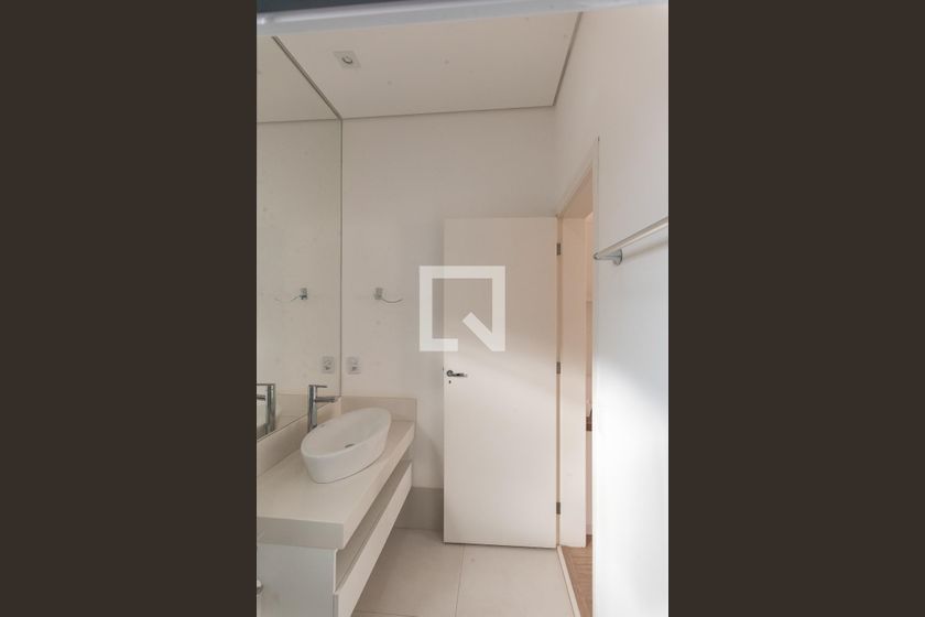 Casa à Venda - Swiss Park, 4 Quartos,  460 m2 em , Campinas - sp | SoloBR