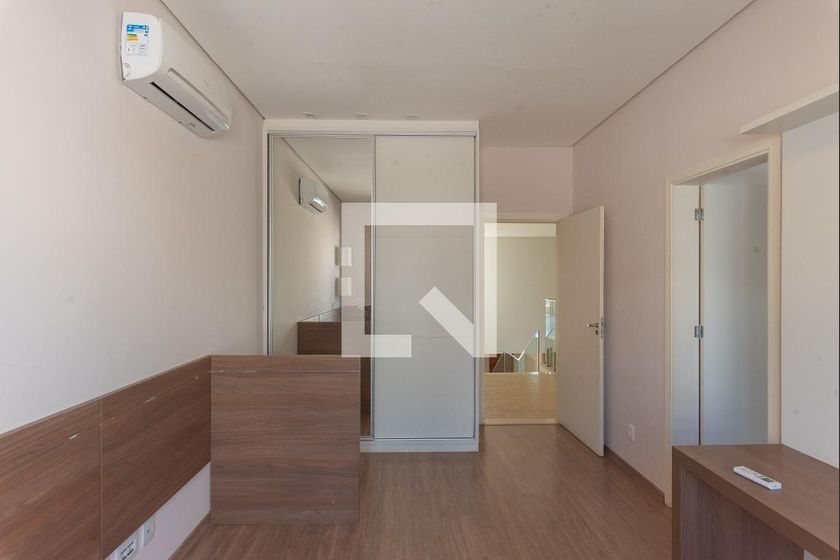 Casa à Venda - Swiss Park, 4 Quartos,  460 m2 em , Campinas - sp | SoloBR