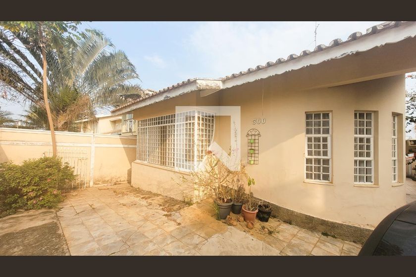 Casa à Venda - Vila Brandina, 4 Quartos,  235 m2 em , Campinas - sp | SoloBR