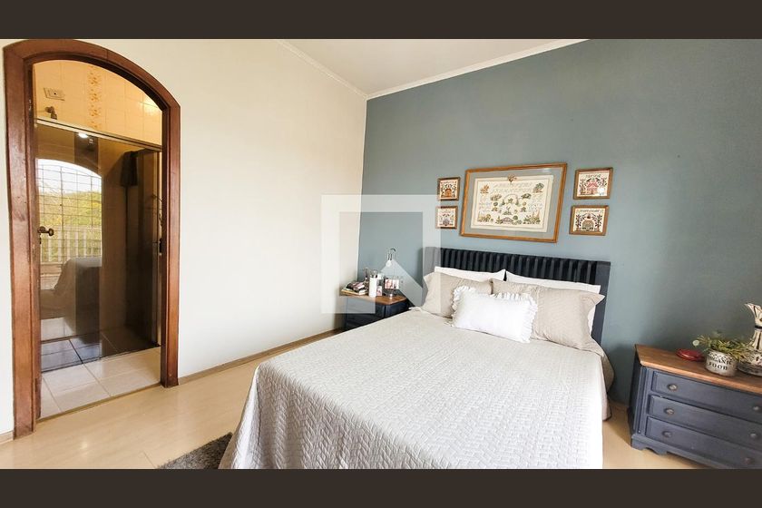 Casa à Venda - Vila Brandina, 4 Quartos,  235 m2 em , Campinas - sp | SoloBR