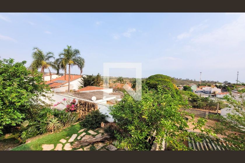 Casa à Venda - Vila Brandina, 4 Quartos,  235 m2 em , Campinas - sp | SoloBR
