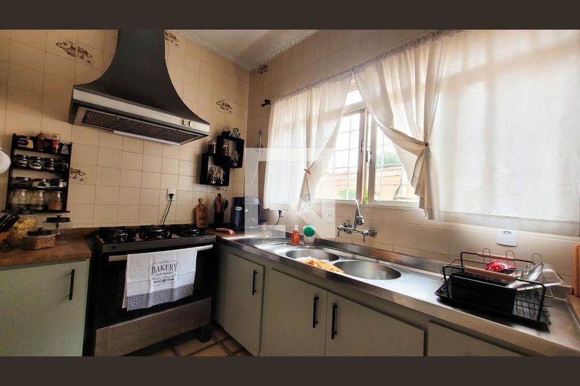 Casa à Venda - Vila Brandina, 4 Quartos,  235 m2 em , Campinas - sp | SoloBR