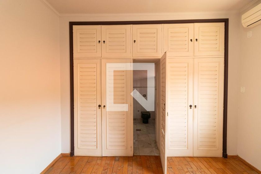 Casa à Venda - Jardim Flamboyant, 3 Quartos,  430 m2 em , Campinas - sp | SoloBR