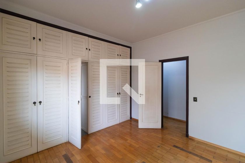 Casa à Venda - Jardim Flamboyant, 3 Quartos,  430 m2 em , Campinas - sp | SoloBR