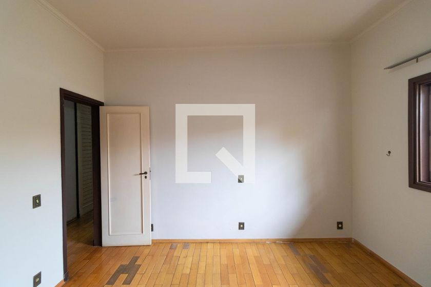 Casa à Venda - Jardim Flamboyant, 3 Quartos,  430 m2 em , Campinas - sp | SoloBR