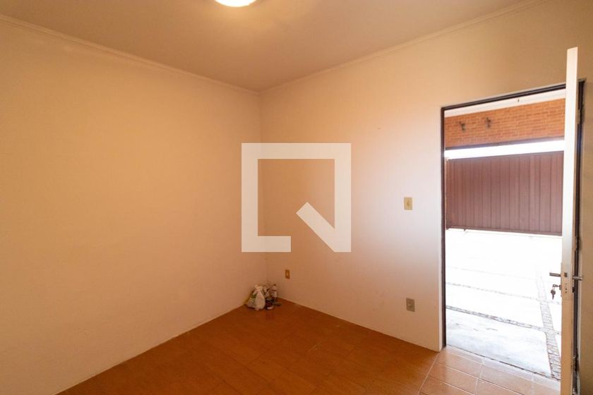 Casa à Venda - Jardim Flamboyant, 3 Quartos,  430 m2 em , Campinas - sp | SoloBR