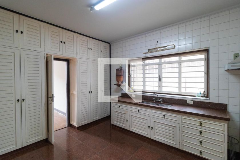 Casa à Venda - Jardim Flamboyant, 3 Quartos,  430 m2 em , Campinas - sp | SoloBR