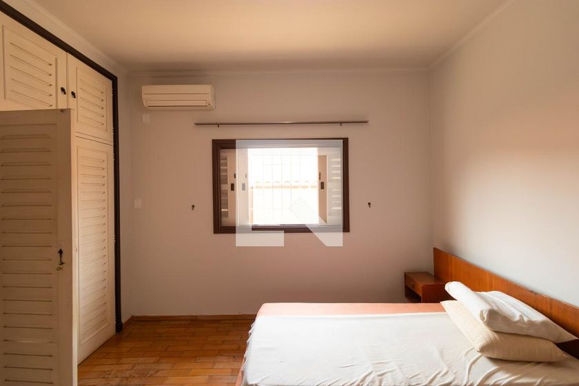 Casa à Venda - Jardim Flamboyant, 3 Quartos,  430 m2 em , Campinas - sp | SoloBR