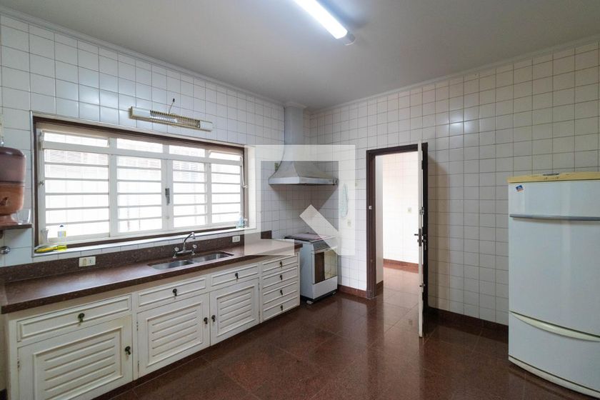 Casa à Venda - Jardim Flamboyant, 3 Quartos,  430 m2 em , Campinas - sp | SoloBR