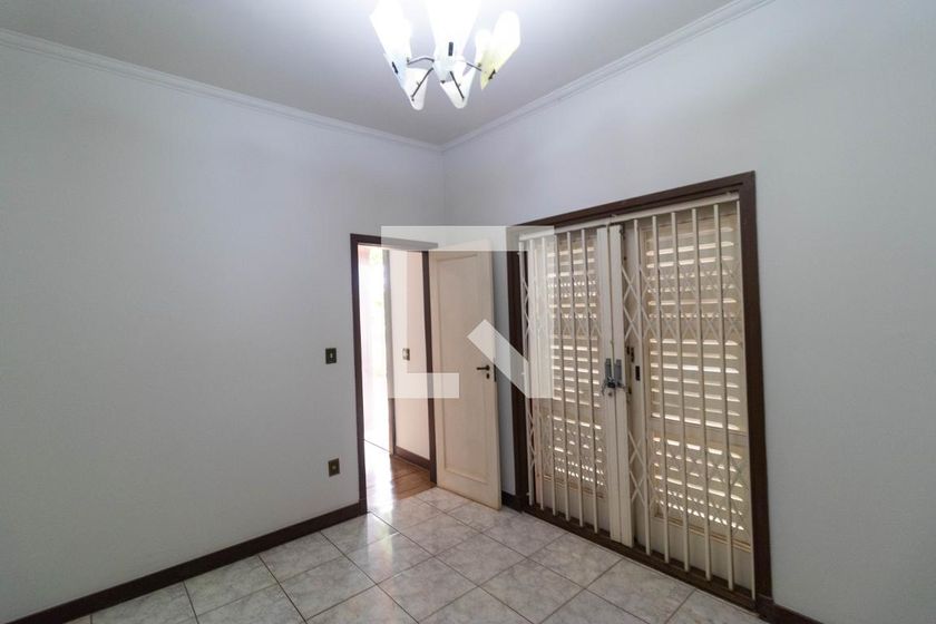 Casa à Venda - Jardim Flamboyant, 3 Quartos,  430 m2 em , Campinas - sp | SoloBR