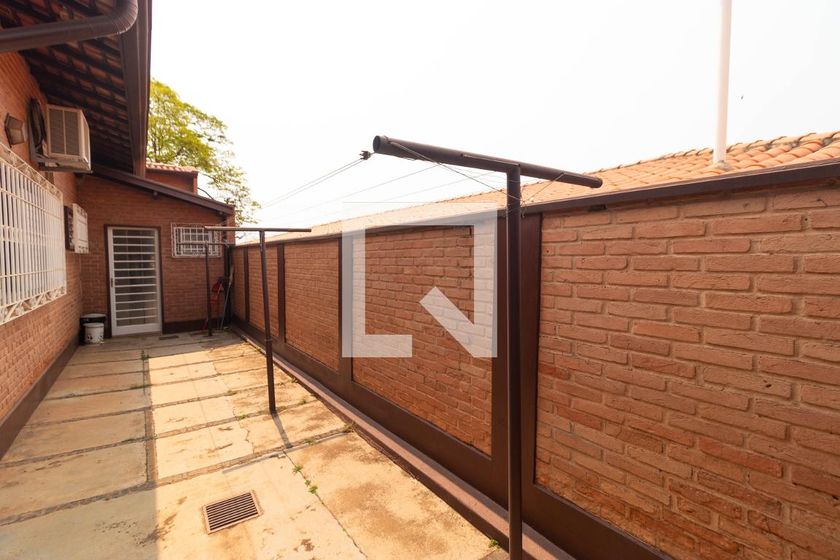 Casa à Venda - Jardim Flamboyant, 3 Quartos,  430 m2 em , Campinas - sp | SoloBR