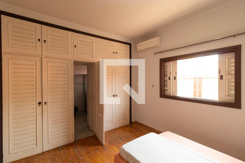Casa à Venda - Jardim Flamboyant, 3 Quartos,  430 m2 em , Campinas - sp | SoloBR