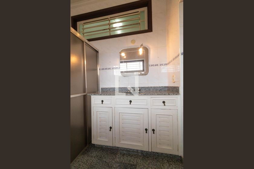 Casa à Venda - Jardim Flamboyant, 3 Quartos,  430 m2 em , Campinas - sp | SoloBR