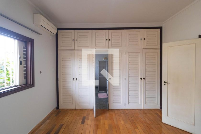 Casa à Venda - Jardim Flamboyant, 3 Quartos,  430 m2 em , Campinas - sp | SoloBR