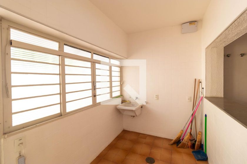 Casa à Venda - Jardim Planalto, 4 Quartos,  295 m2 em , Campinas - sp | SoloBR