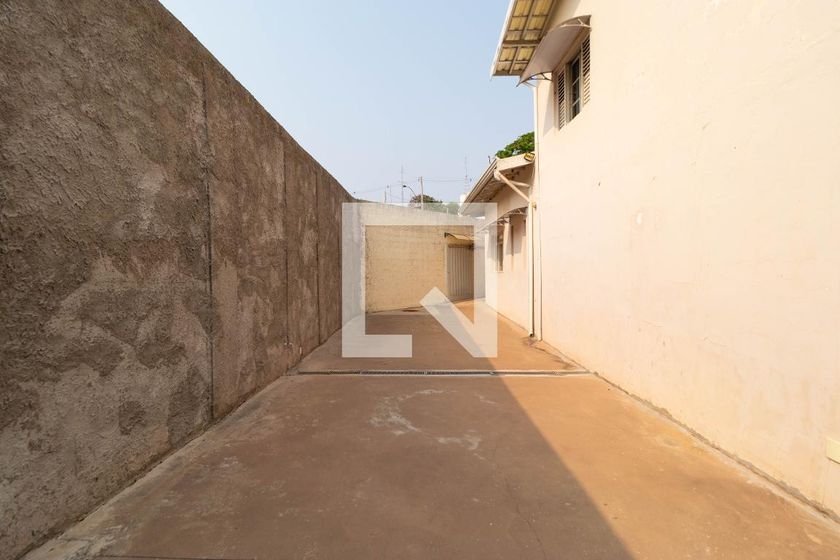 Casa à Venda - Jardim Planalto, 4 Quartos,  295 m2 em , Campinas - sp | SoloBR