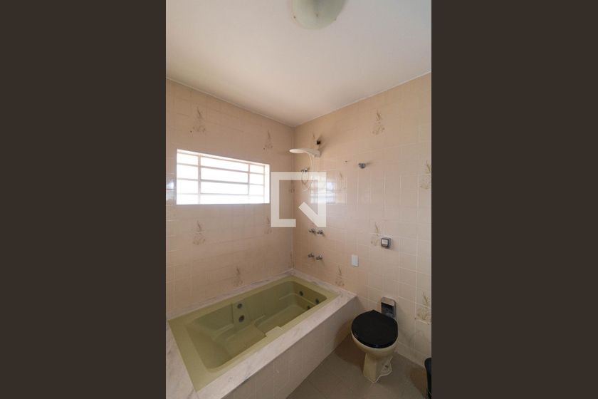 Casa à Venda - Jardim Planalto, 4 Quartos,  295 m2 em , Campinas - sp | SoloBR