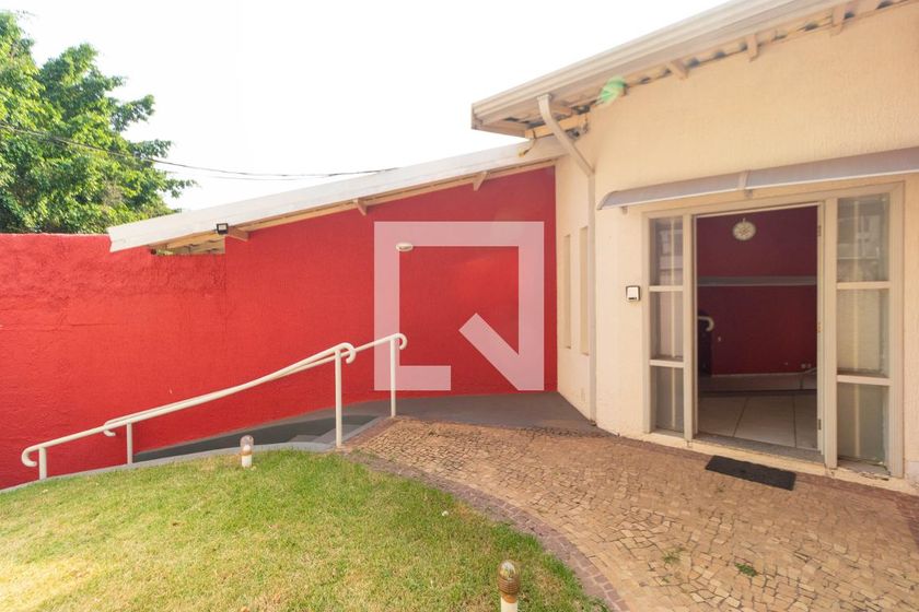 Casa à Venda - Jardim Planalto, 4 Quartos,  295 m2 em , Campinas - sp | SoloBR