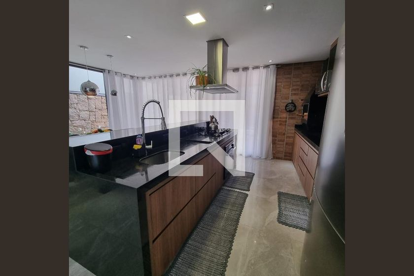 Casa à Venda - Swiss Park, 3 Quartos,  376 m2 em , Campinas - sp | SoloBR