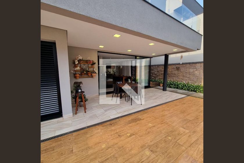 Casa à Venda - Swiss Park, 3 Quartos,  376 m2 em , Campinas - sp | SoloBR