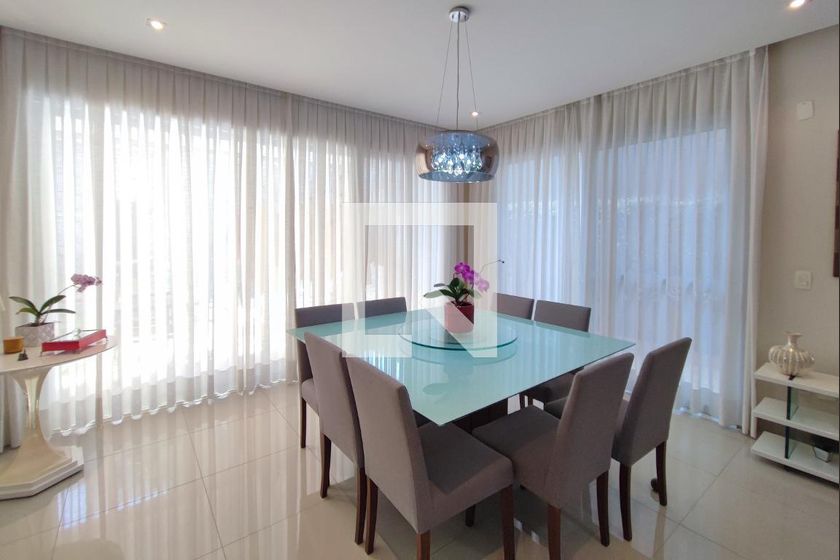 Casa à Venda - Swiss Park, 4 Quartos,  360 m2 em , Campinas - sp | SoloBR