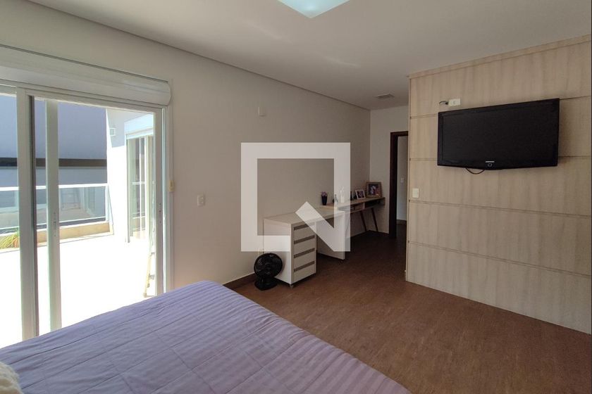 Casa à Venda - Swiss Park, 4 Quartos,  360 m2 em , Campinas - sp | SoloBR