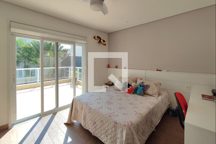 Casa à Venda - Swiss Park, 4 Quartos,  360 m2 em , Campinas - sp | SoloBR