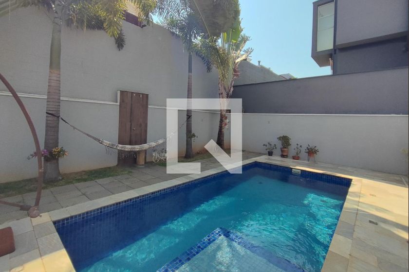 Casa à Venda - Swiss Park, 4 Quartos,  360 m2 em , Campinas - sp | SoloBR