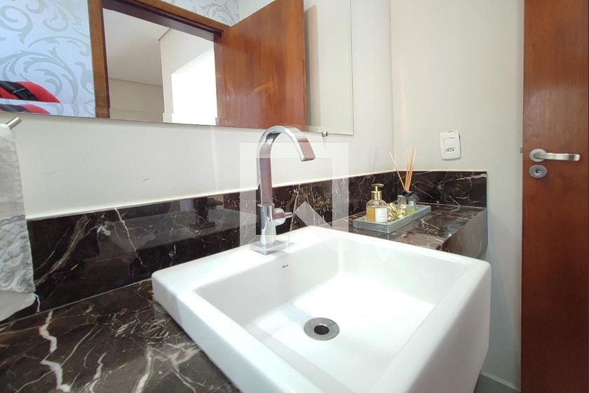 Casa à Venda - Swiss Park, 4 Quartos,  360 m2 em , Campinas - sp | SoloBR