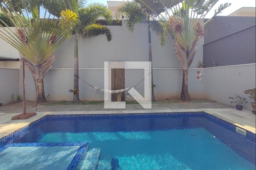 Casa à Venda - Swiss Park, 4 Quartos,  360 m2 em , Campinas - sp | SoloBR