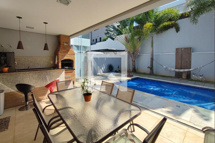 Casa à Venda - Swiss Park, 4 Quartos,  360 m2 em , Campinas - sp | SoloBR