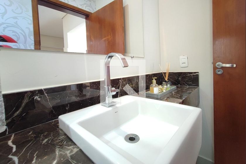 Casa à Venda - Swiss Park, 4 Quartos,  360 m2 em , Campinas - sp | SoloBR