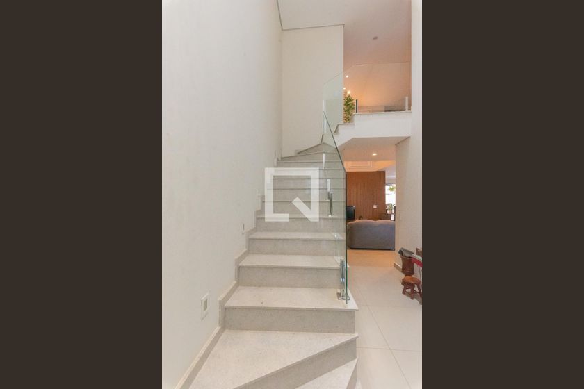 Casa à Venda - Swiss Park, 5 Quartos,  330 m2 em , Campinas - sp | SoloBR