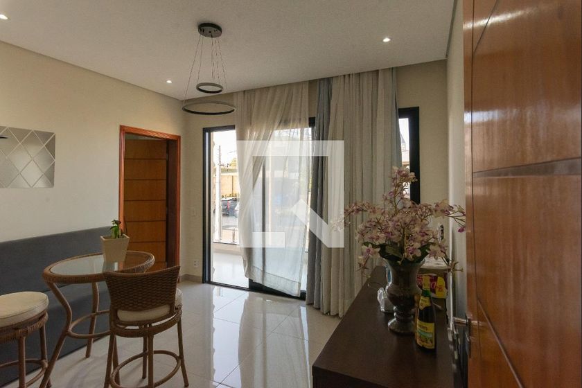 Casa à Venda - Swiss Park, 5 Quartos,  330 m2 em , Campinas - sp | SoloBR
