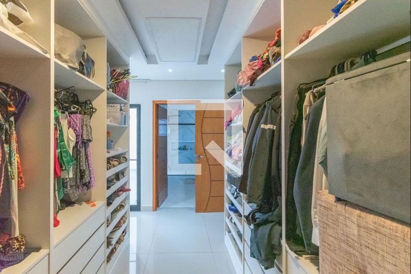 Casa à Venda - Swiss Park, 5 Quartos,  330 m2 em , Campinas - sp | SoloBR