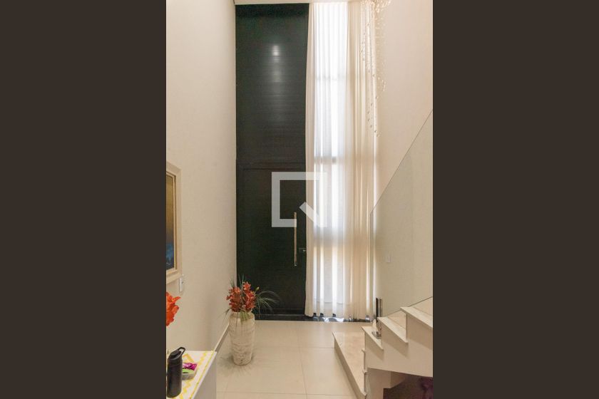 Casa à Venda - Swiss Park, 5 Quartos,  330 m2 em , Campinas - sp | SoloBR