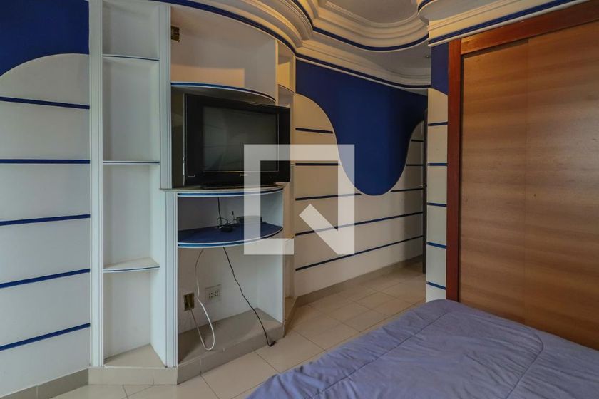Casa, 4 quartos, 300 m² - Foto 79