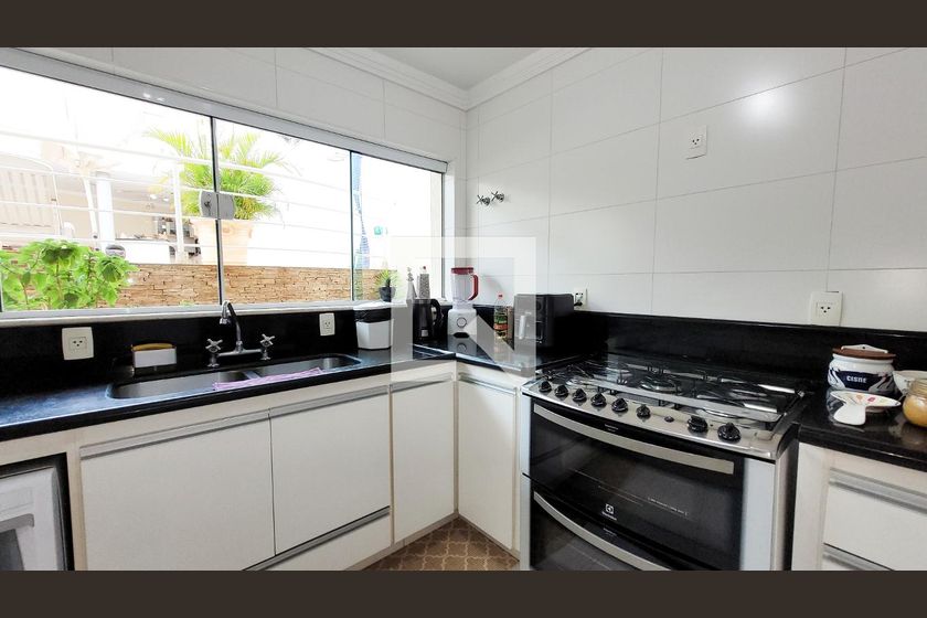 Casa à Venda - Vila Brandina, 4 Quartos,  492 m2 em , Campinas - sp | SoloBR