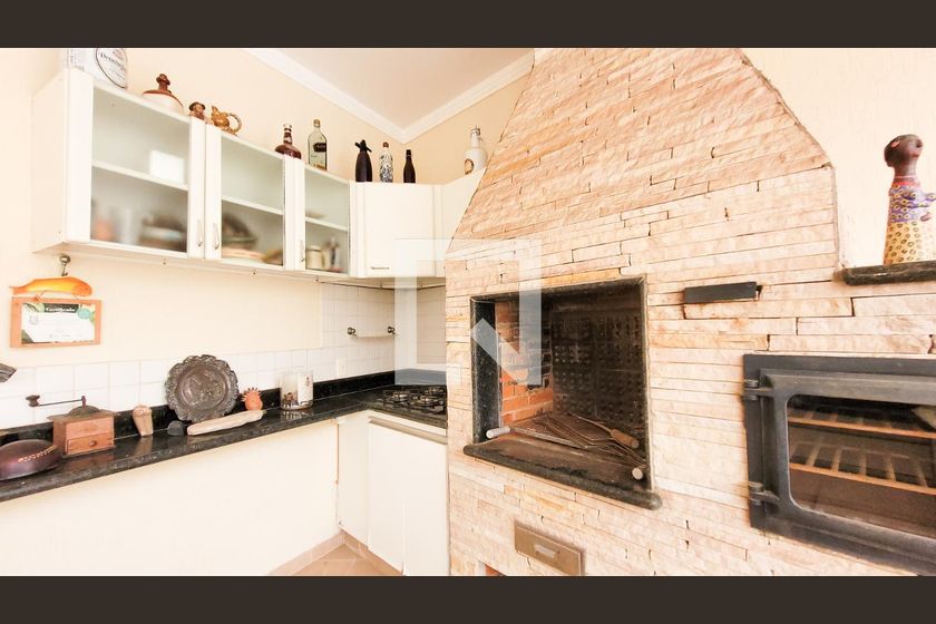 Casa à Venda - Vila Brandina, 4 Quartos,  492 m2 em , Campinas - sp | SoloBR