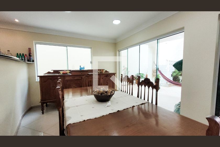 Casa à Venda - Vila Brandina, 4 Quartos,  492 m2 em , Campinas - sp | SoloBR