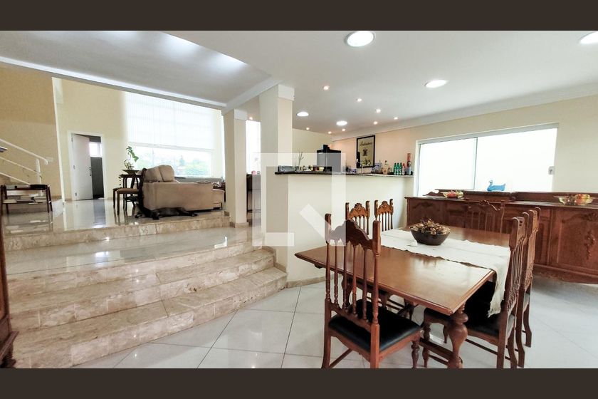 Casa à Venda - Vila Brandina, 4 Quartos,  492 m2 em , Campinas - sp | SoloBR
