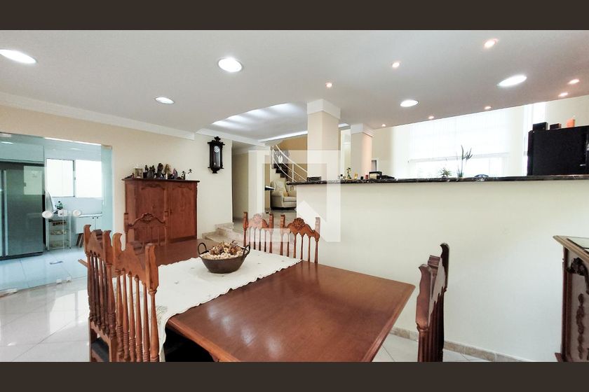 Casa à Venda - Vila Brandina, 4 Quartos,  492 m2 em , Campinas - sp | SoloBR