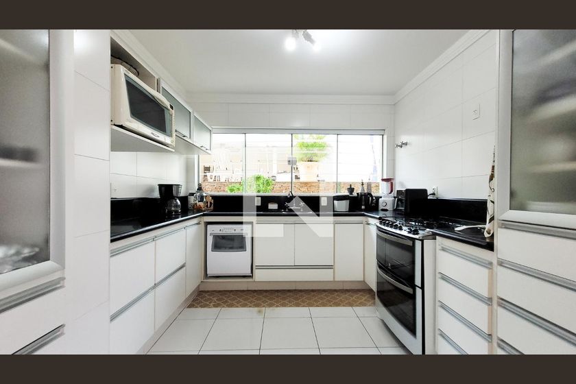 Casa à Venda - Vila Brandina, 4 Quartos,  492 m2 em , Campinas - sp | SoloBR