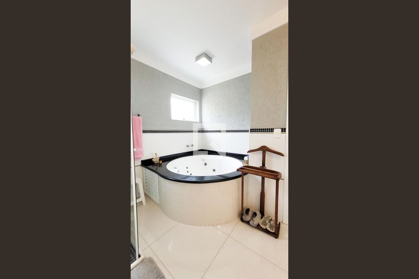 Casa à Venda - Vila Brandina, 4 Quartos,  492 m2 em , Campinas - sp | SoloBR