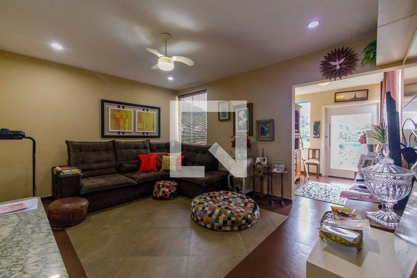 Casa, 4 quartos, 1250 m² - Foto 1